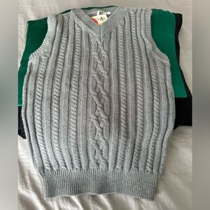 Grey Knitted vest Boy’s Gray Sweater Vest - size 8